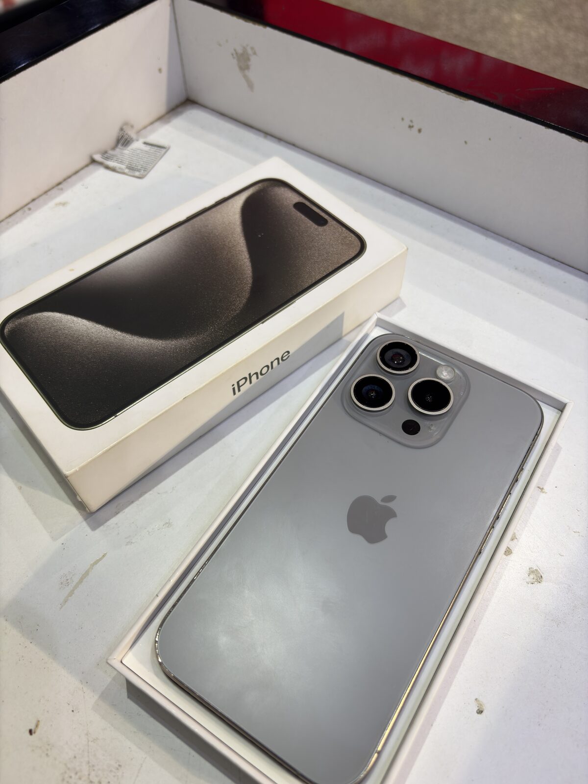 Riyadh, Electronics, SAR 2500,  Iphone 15 Pro 256 Gb All Phone Is Original