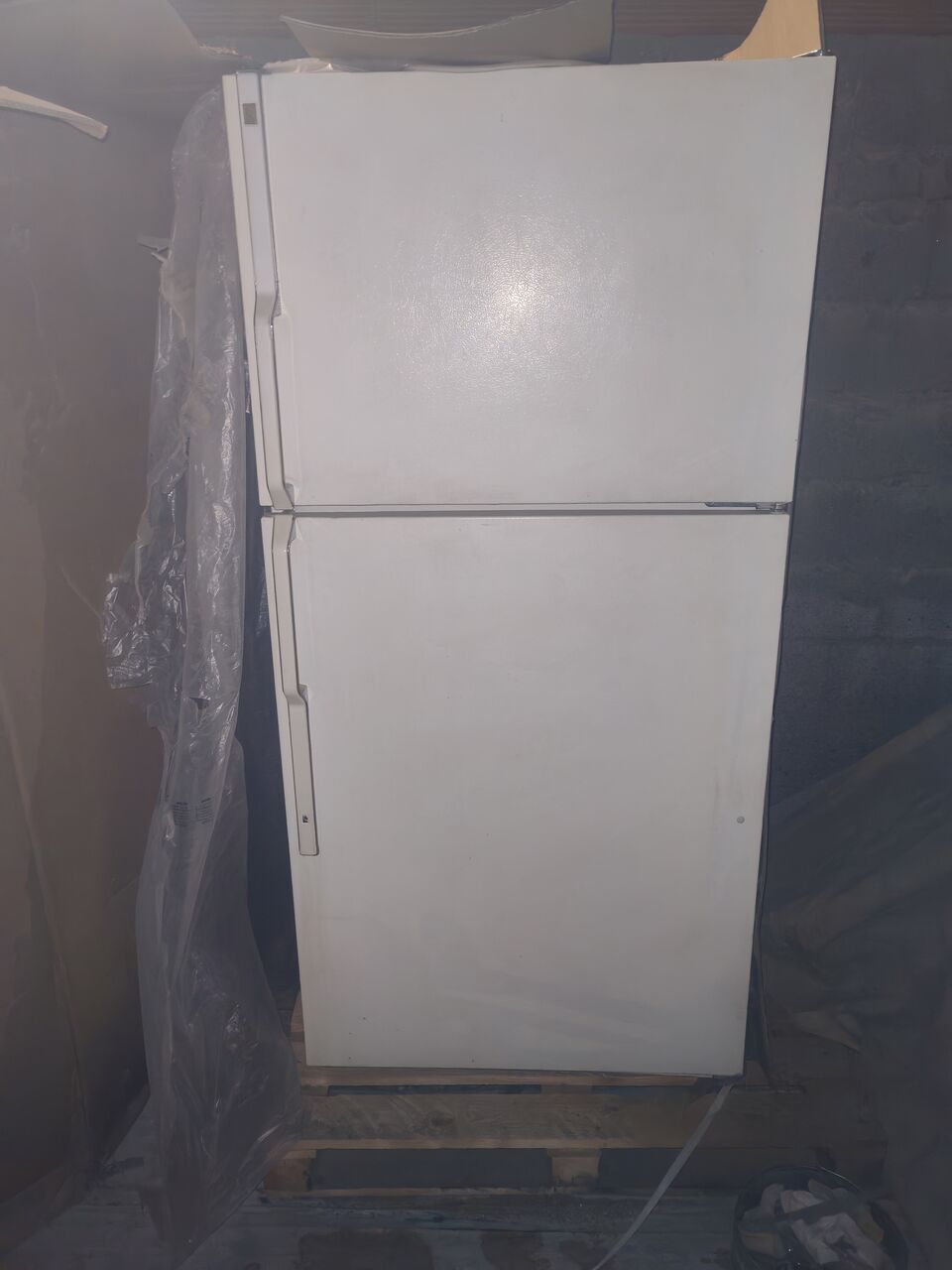 Abraq Ul Raghama, Appliances, SAR 450,  Refrigerator For Sale