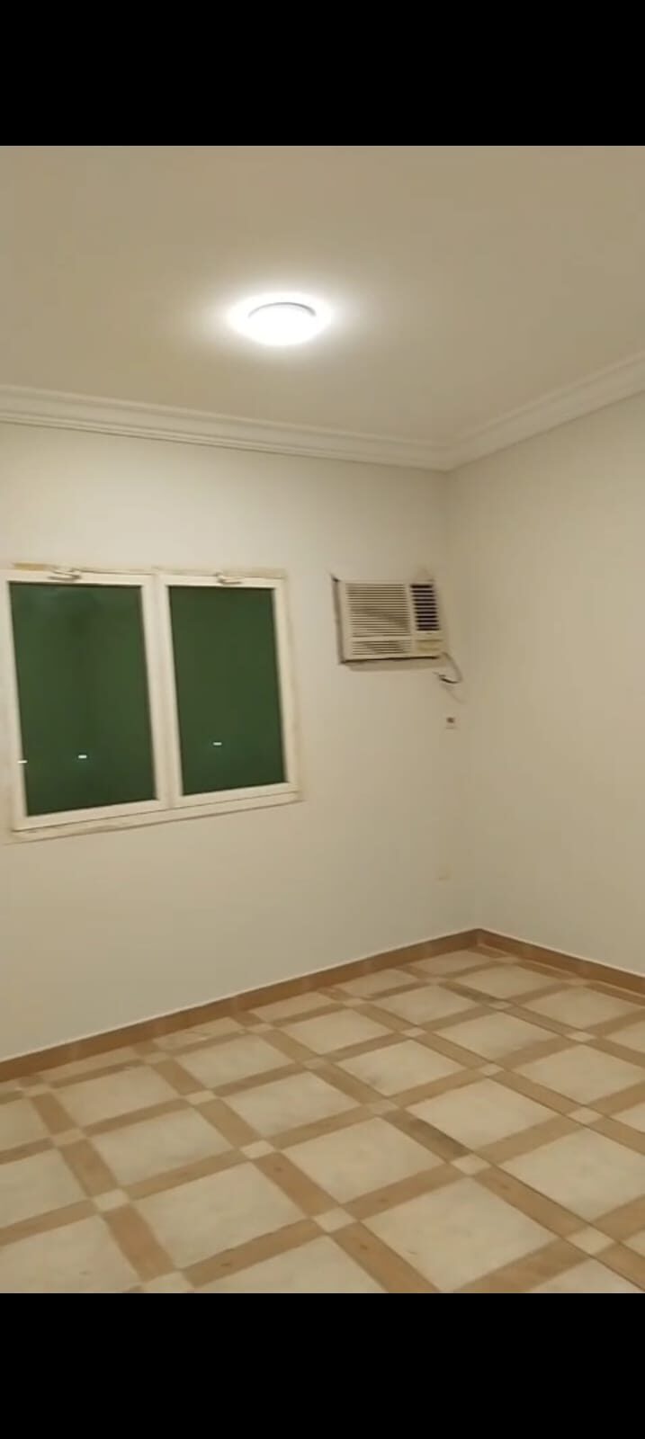 Al Hamra, Apartments, Flats, Houses & Villas, SAR 37000/year,  3 BR,  Large Family Apartment With 3 Beadrooms 2bath And Kitchen Hall Well Located