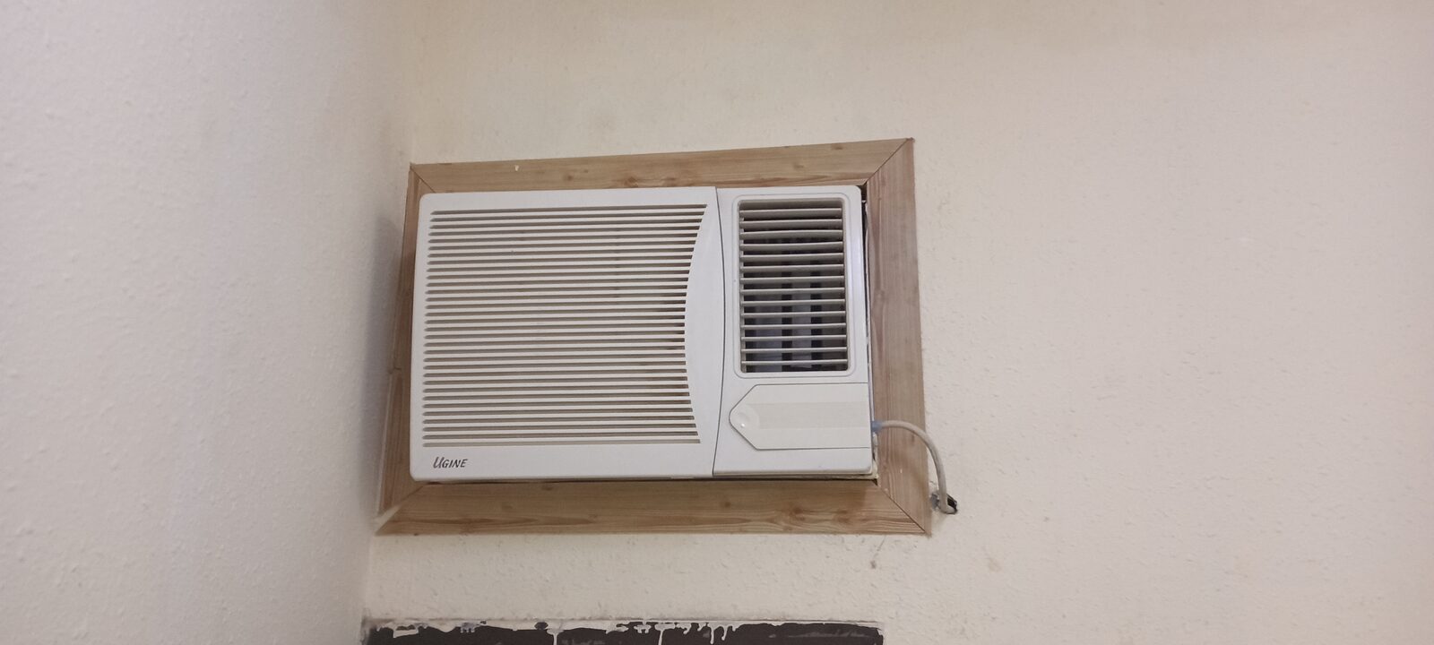 Al Malaz, Air Conditioners, SAR 500,  Ugine AC For Sale