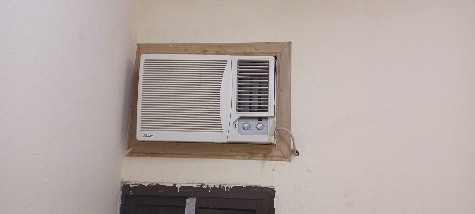 Al Malaz, Air Conditioners, SAR 500,  Ugine AC For Sale