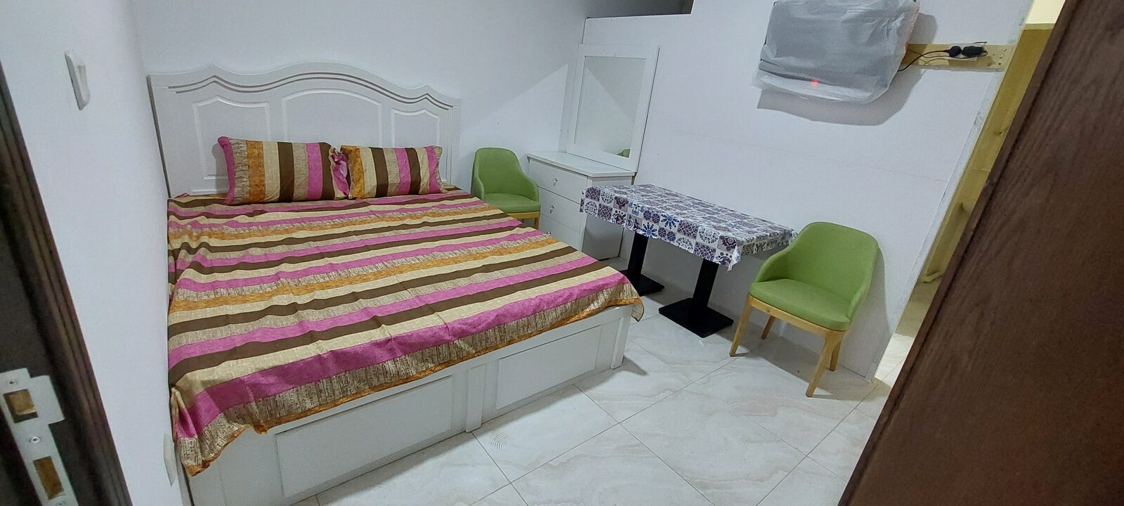 Jubail, Apartments, Flats, Houses & Villas, SAR 1500/month,  Furnished,  Furnished 2BHK Family Flat Near Mina Port And Cornishe 1500sr Free Elect, Water And Wif