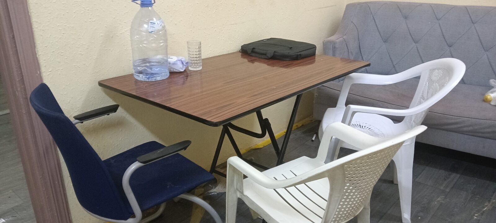 Al Malaz, Furniture, SAR 200,  Table With Chairs