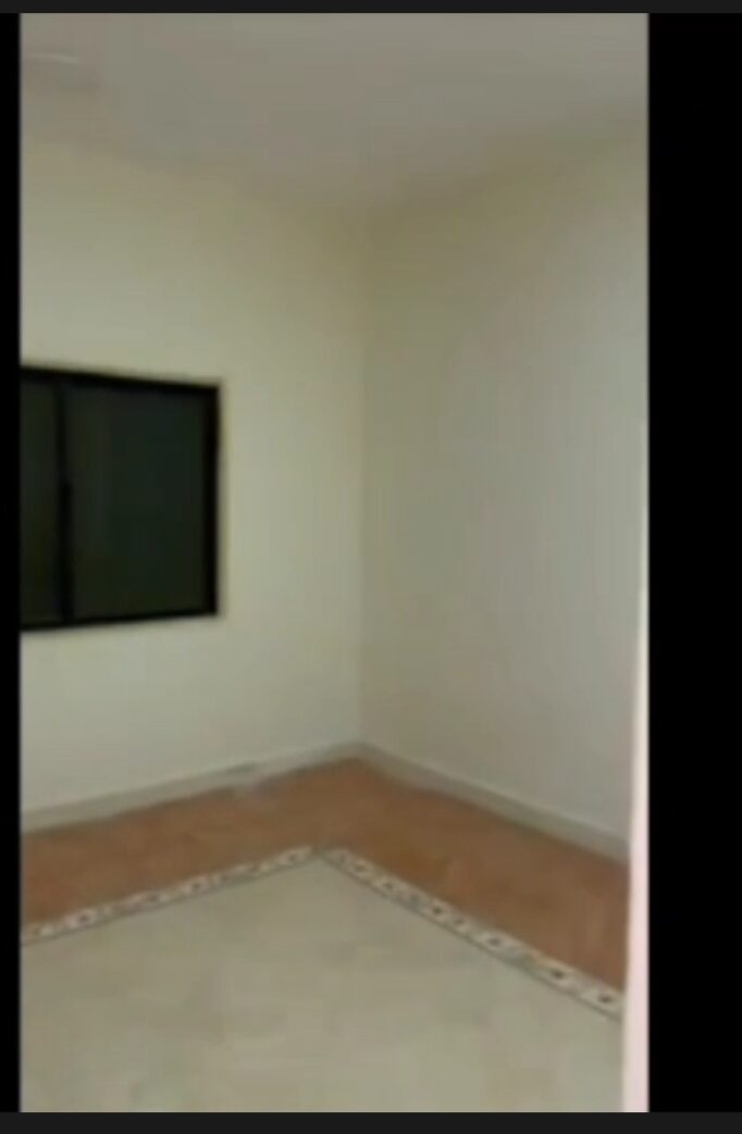 Jeddah, Apartments, Flats, Houses & Villas, SAR 24/year,  4 BR,  Unfurnished 4 Rooms/2 Bathrooms/1 Kitchen