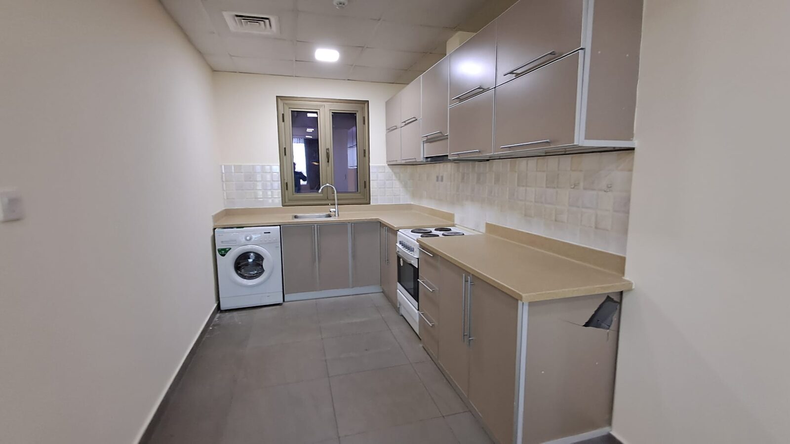 Adliya, Apartments, Flats, Houses & Villas, BHD 360/month,  Furnished,  2 BR,  Furnished Pet Friendly Flat For Rent In Adliya With EWA Inclusive