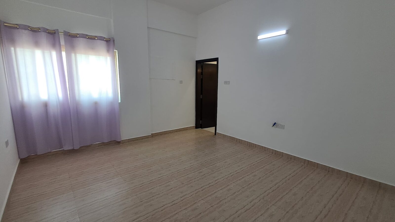 Adliya, Apartments, Flats, Houses & Villas, BHD 310/month,  2 BR,  Unfurnished Family Flat For Rent With Parking, Lift, Balcony, EWA Inclusive