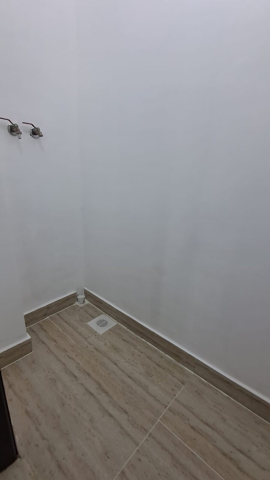 Adliya, Apartments, Flats, Houses & Villas, BHD 310/month,  2 BR,  Unfurnished Family Flat For Rent With Parking, Lift, Balcony, EWA Inclusive