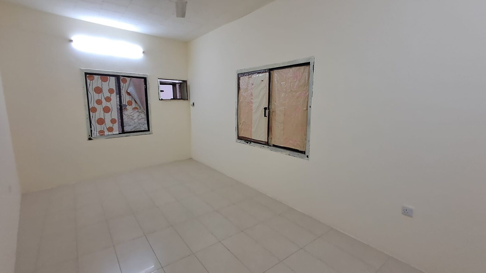 Gudaibiya, Apartments, Flats, Houses & Villas, BHD 210/month,  2 BR,  Unfurnished Flat For Rent With EWA Inclusive