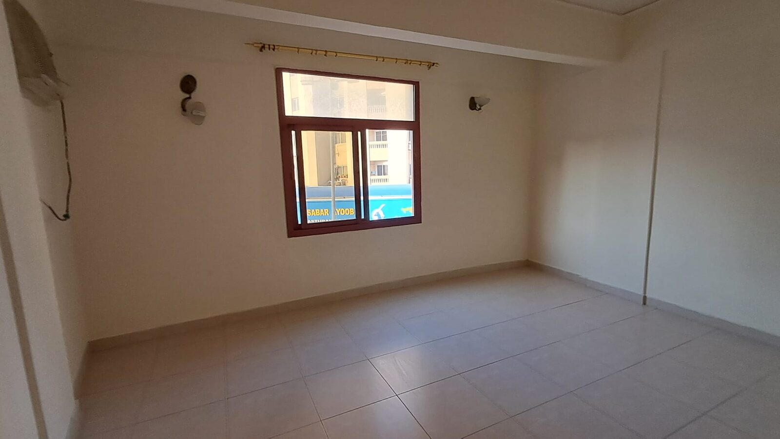 Hoora, Apartments, Flats, Houses & Villas, BHD 200/month,  2 BR,  Semi Furnished Flat For Rent With Balcony, Lift, Security, AC, Etc...
