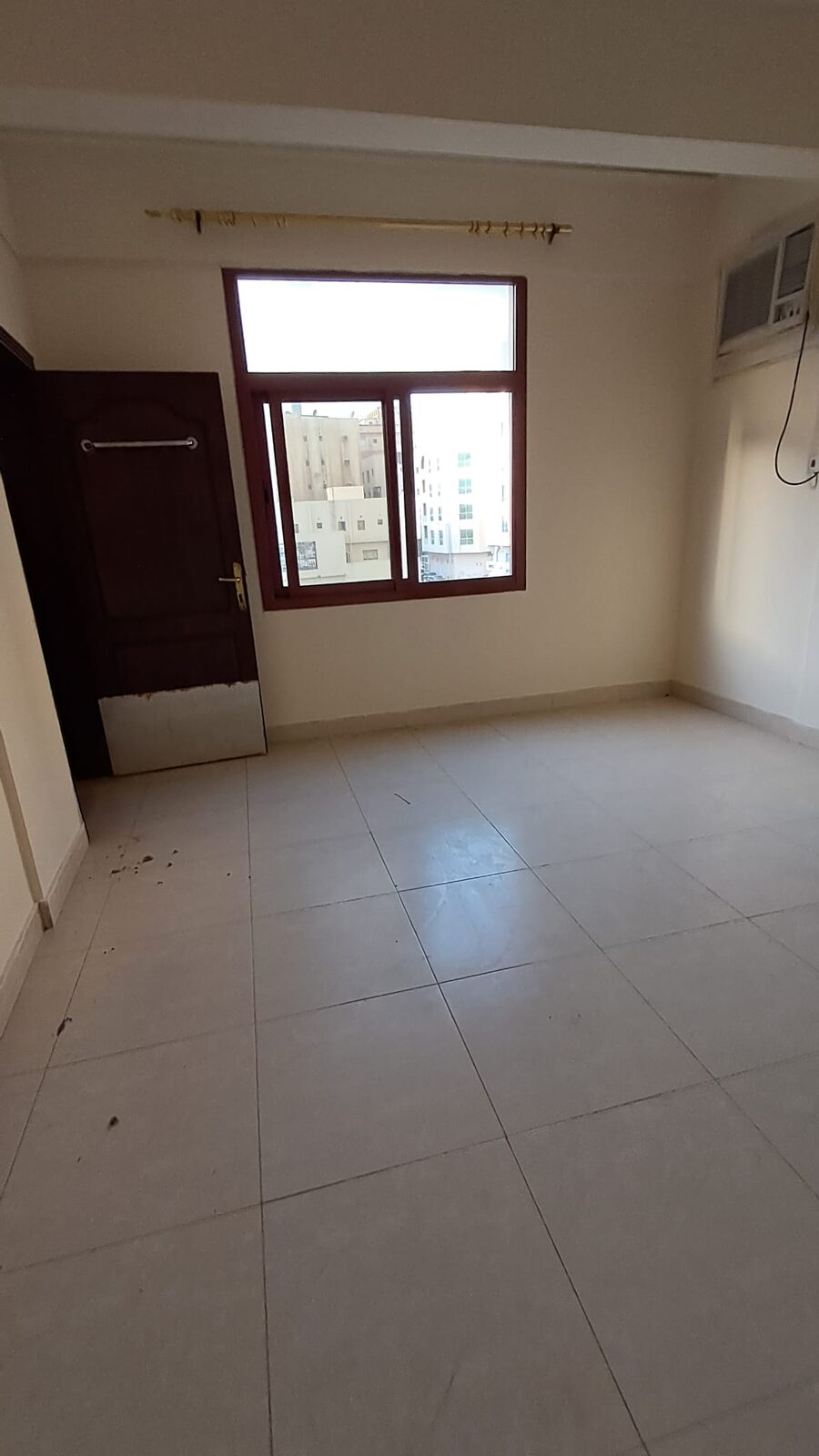 Hoora, Apartments, Flats, Houses & Villas, BHD 200/month,  2 BR,  Semi Furnished Flat For Rent With Balcony, Lift, Security, AC, Etc...