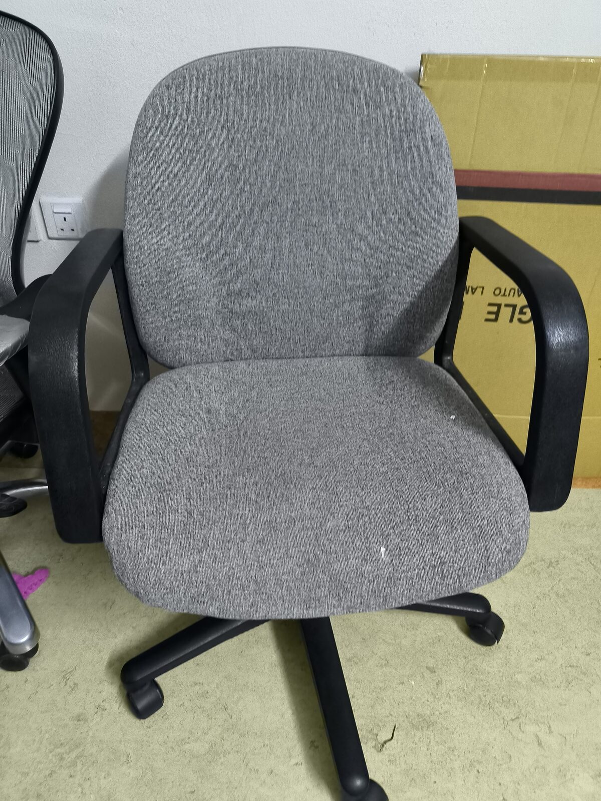 Riyadh, Furniture, SAR 30,  Office Chairs