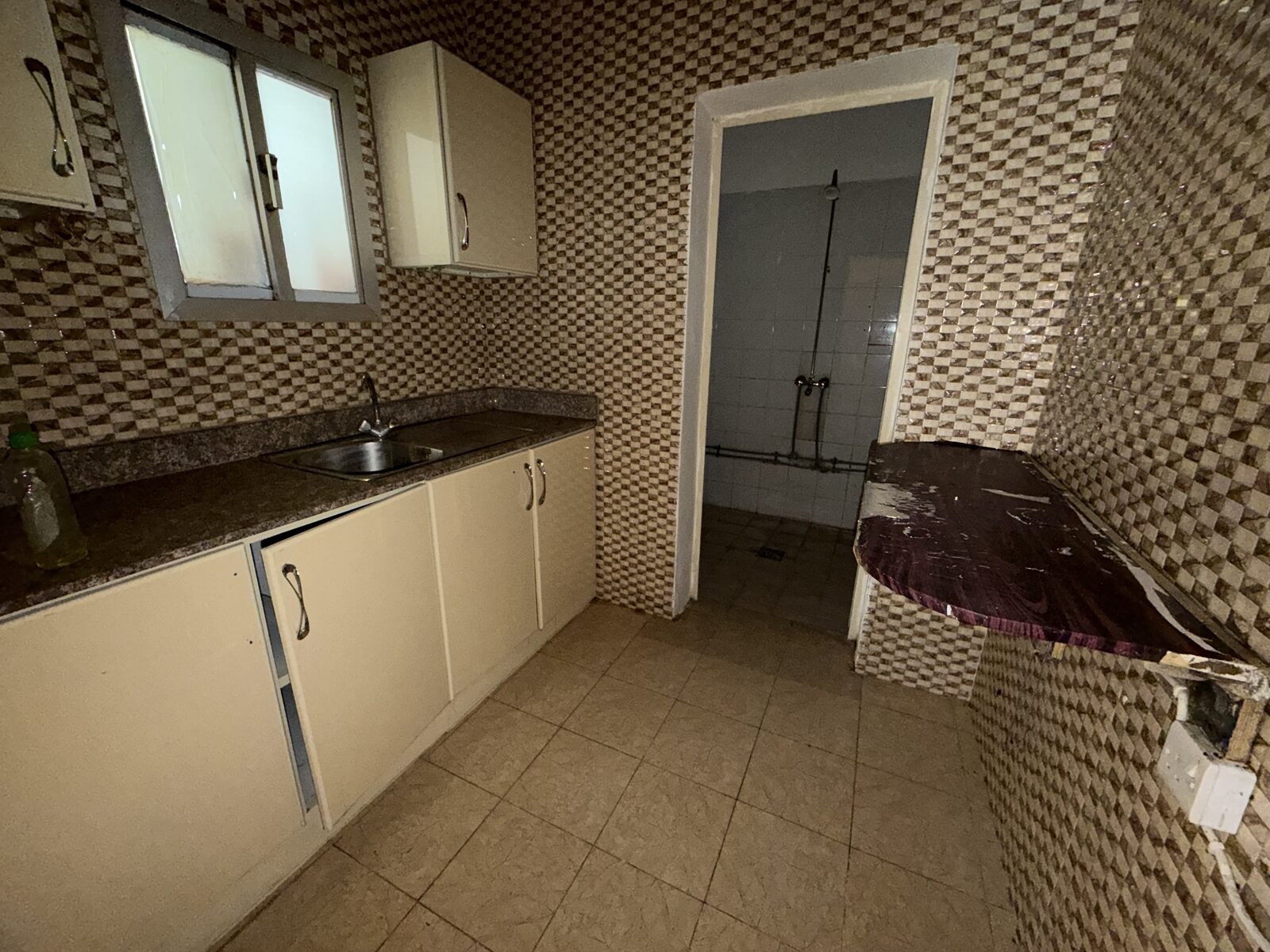 Salmaniya, Apartments, Flats, Houses & Villas, BHD 140/month,  1 BR,  1 Bedroom Flat For Rent Unlimited Ewa