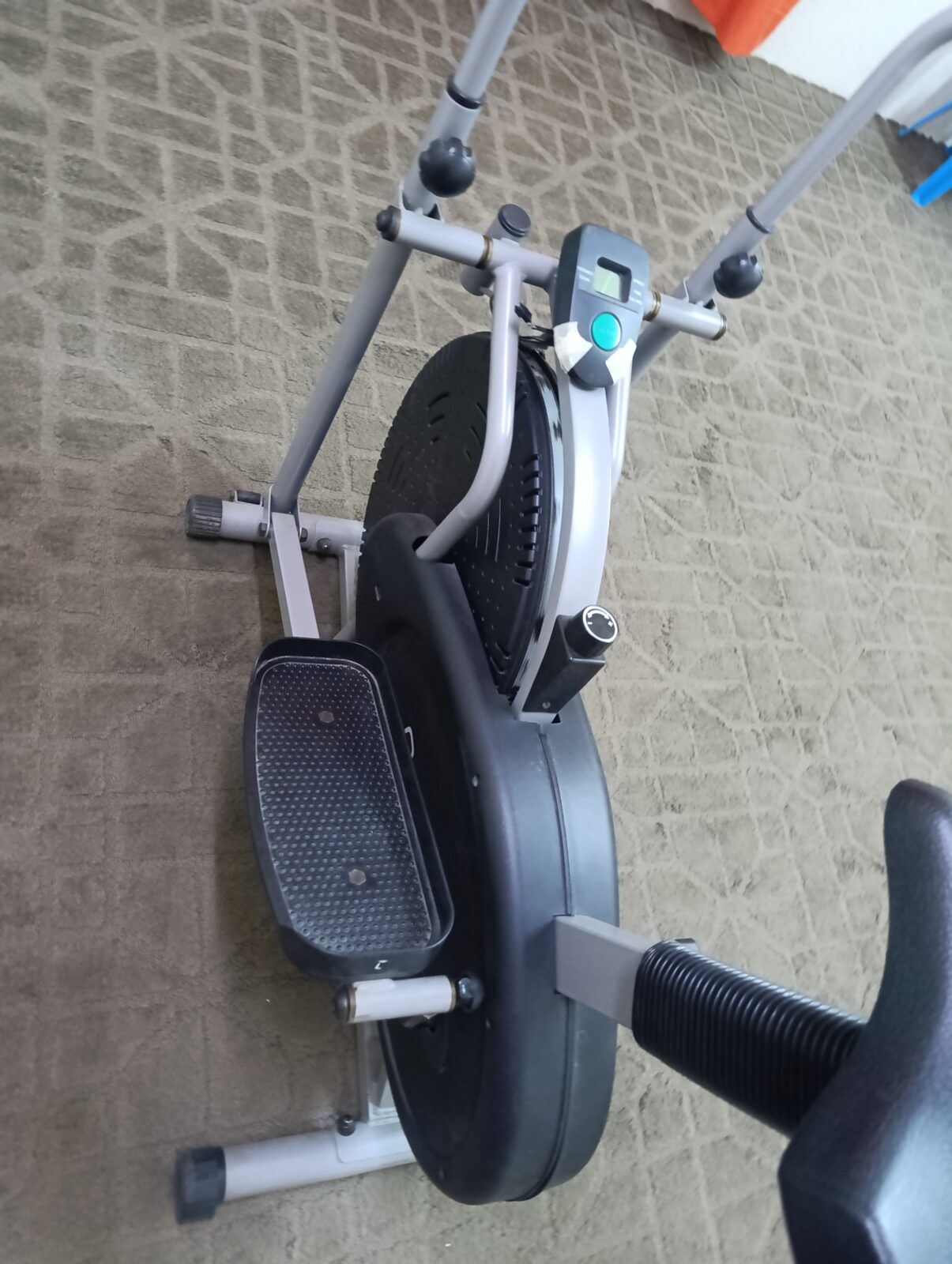 Dammam, Health & Beauty Items, SAR 300,  Elliptical Machine