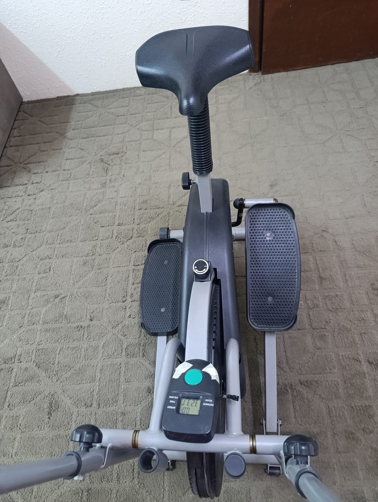 Dammam, Health & Beauty Items, SAR 300,  Elliptical Machine
