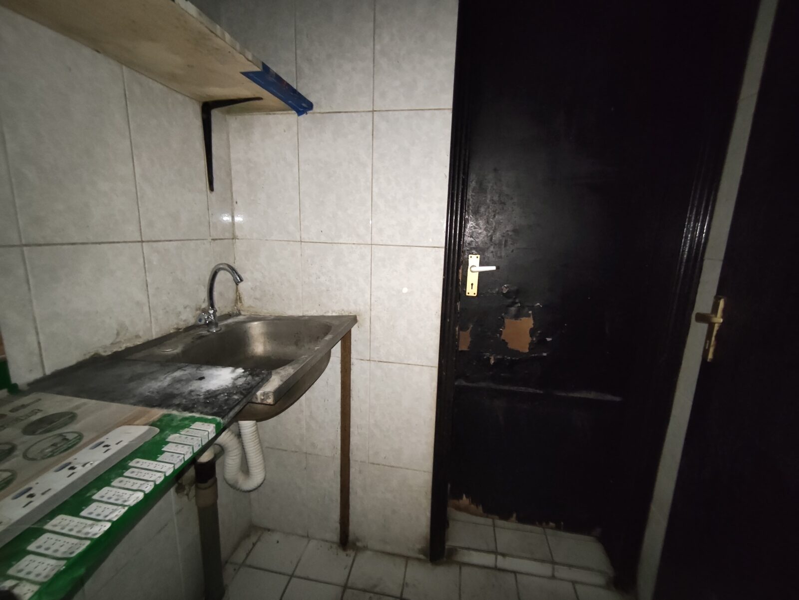 Manama, Shops, BHD 800,  275 Sq. Meter,  Manama:- Shop On Rent With Mezanine,275sq Mtrs