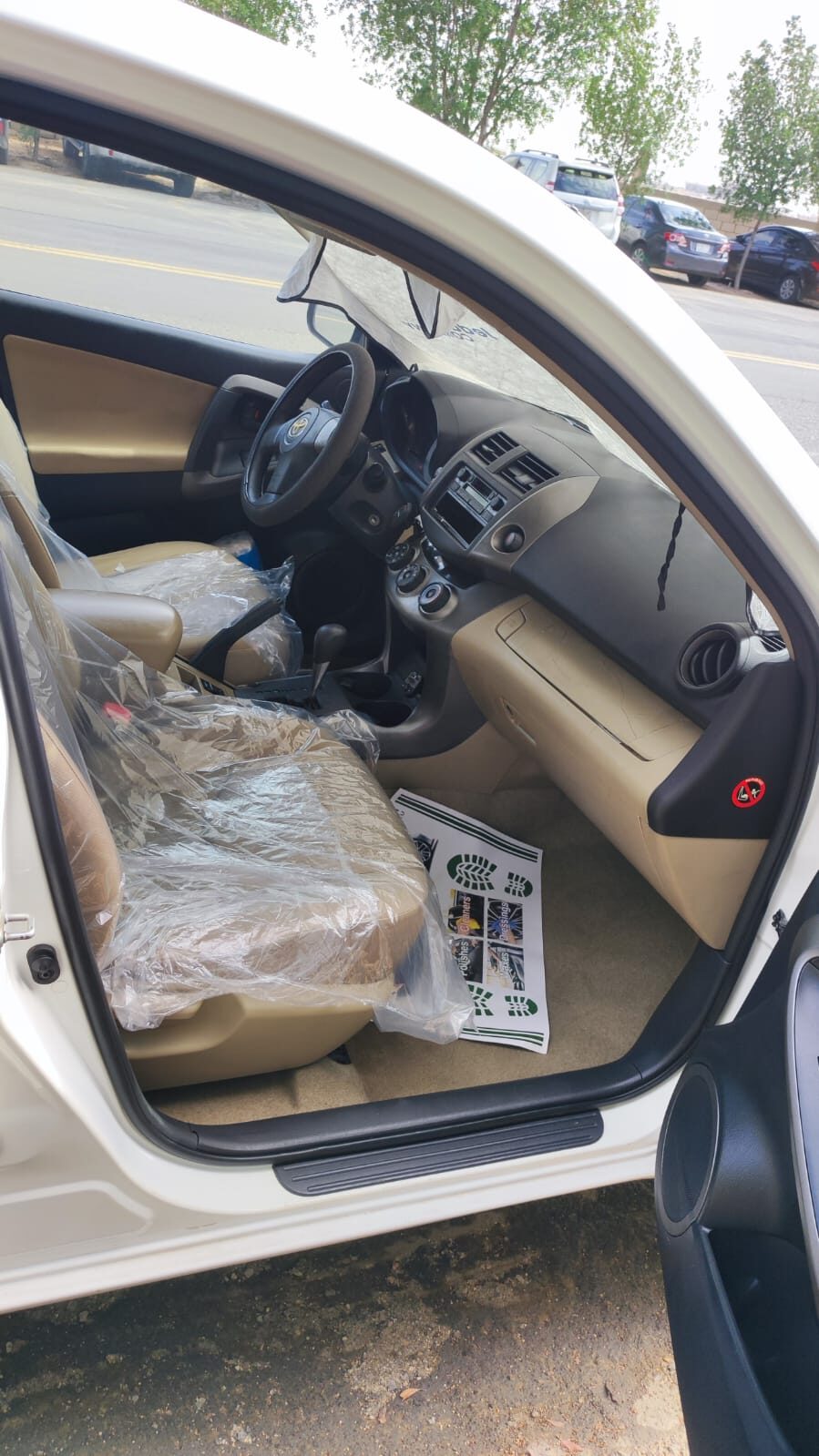 Jeddah, Vehicles, Cars & Trucks , SAR 22000,  Toyota RAV4,  2010,  Automatic,  370000 KM,   For Sale.