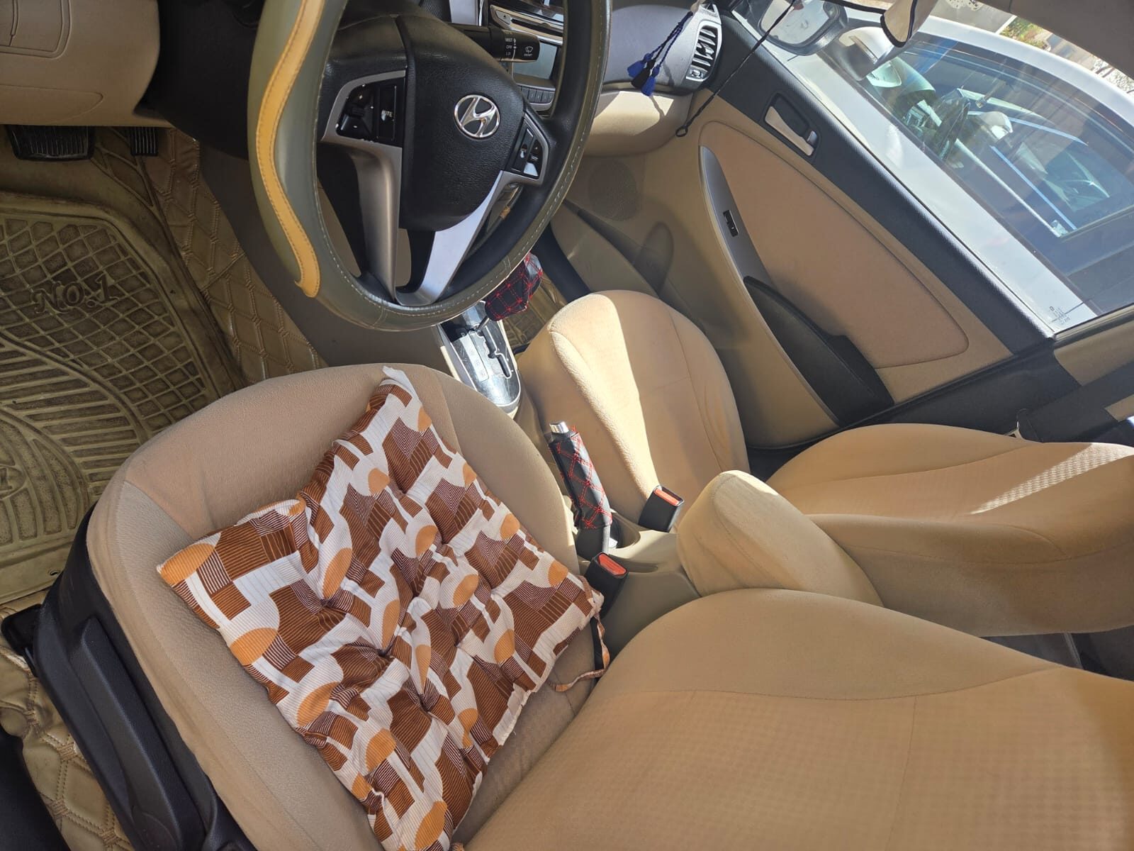 Riyadh, Vehicles, Cars & Trucks , SAR 25000,  Hyundai Accent,  2016,  Automatic,  131235 KM,    Model Auto Transmission Car For Sale