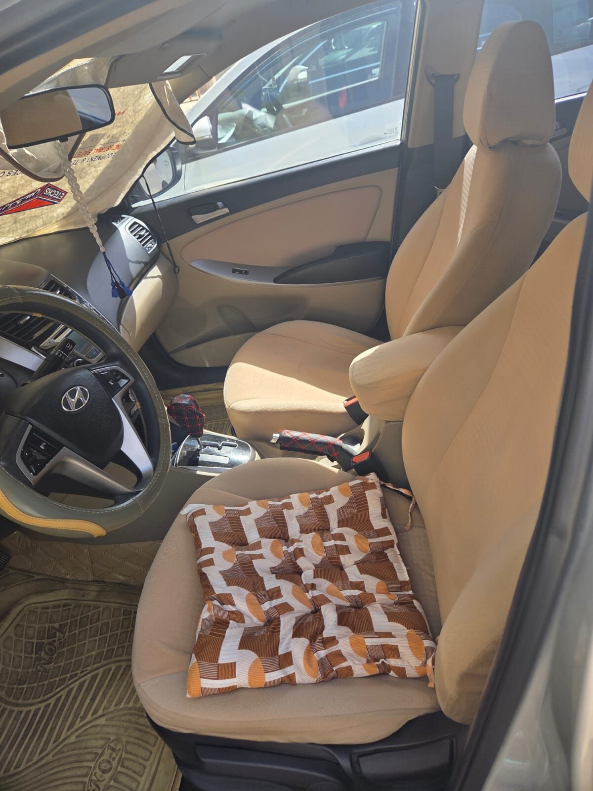 Riyadh, Vehicles, Cars & Trucks , SAR 25000,  Hyundai Accent,  2016,  Automatic,  131235 KM,    Model Auto Transmission Car For Sale