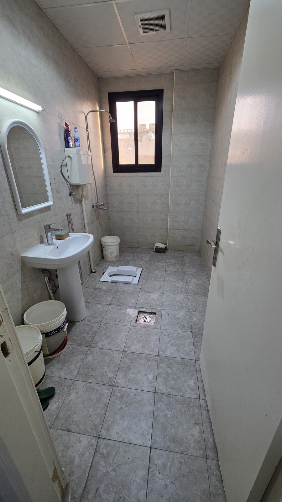 Al Batha, Bedspace For Rent, SAR 490/month,  2 Bed Space Available, Monthly Payment System Al Batha Metro Near, Bank Inzaj Building