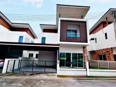Bangkok, Real Estate For Sale, THB 2,  3 BR,  41 Sq. Feet,  2-story Semi-detached House, Modern Style  Panita-Nong Tamlueng, Phan Thong, Amata