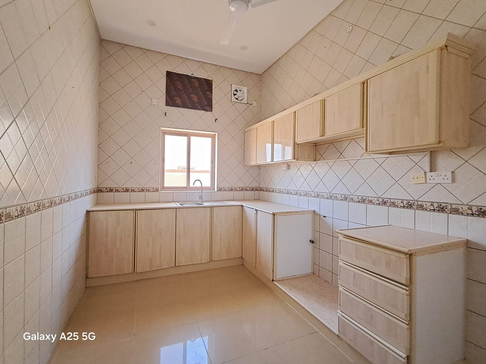 Tubli, Apartments, Flats, Houses & Villas, BHD 160/month,  2 BR,  2 Bedroom Flat In Tubli Rent 160 Without Ewa