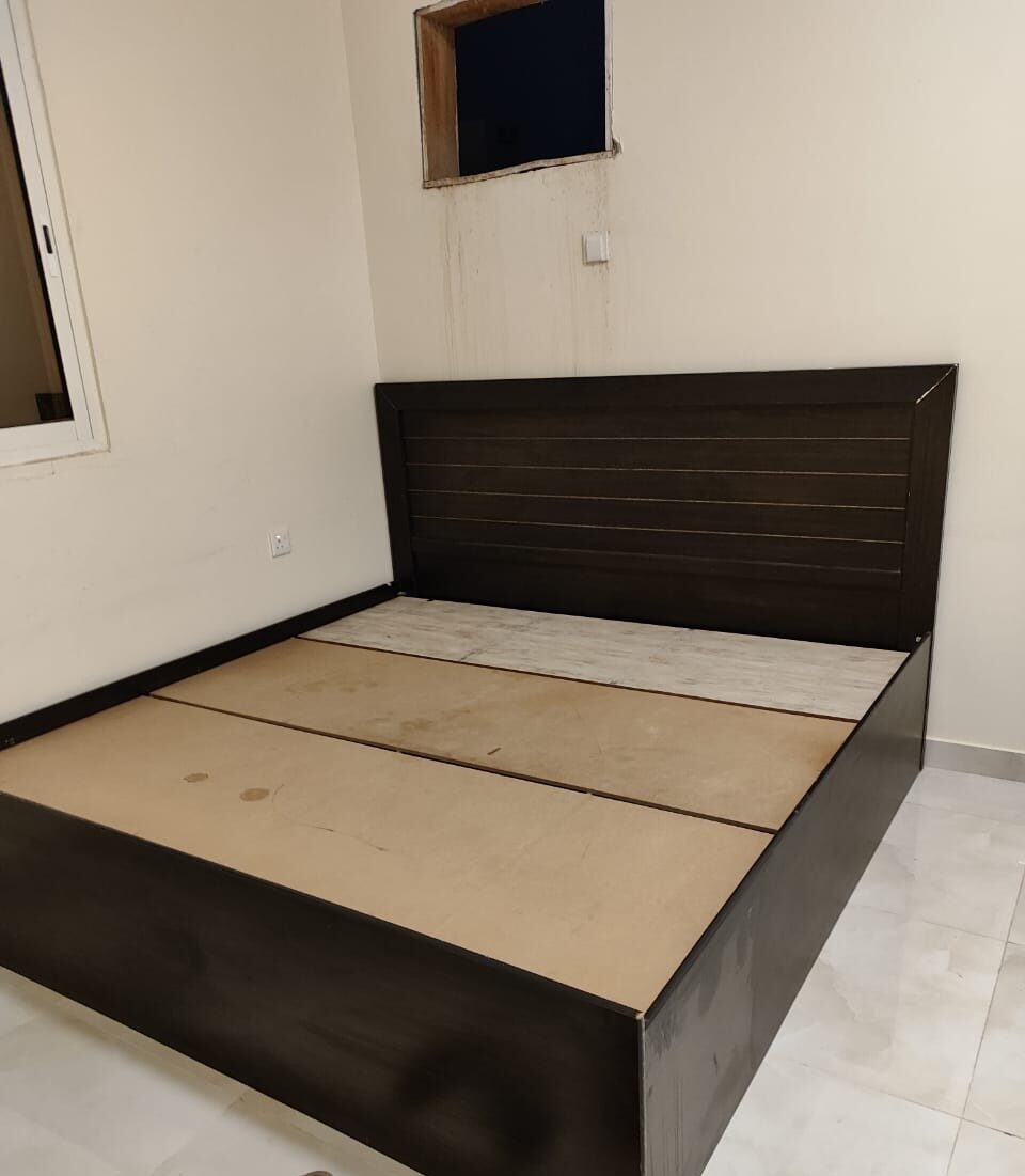 Madinah, Furniture, SAR 1100,  Household Items For Sale &ndash; Bed, Wardrobe, AC & Cooking Range
