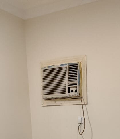 Madinah, Furniture, SAR 1100,  Household Items For Sale &ndash; Bed, Wardrobe, AC & Cooking Range