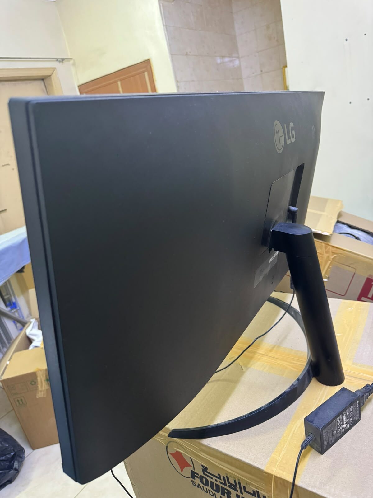 Umm Al Hamam, Electronics, SAR 900,  LG 34WP500-B 34" UltraWide IPS Monitor