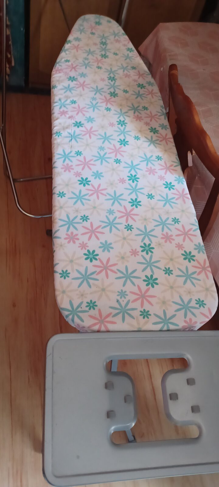 Manama, Household Items, BHD 5,  Cupboard, Iron Table