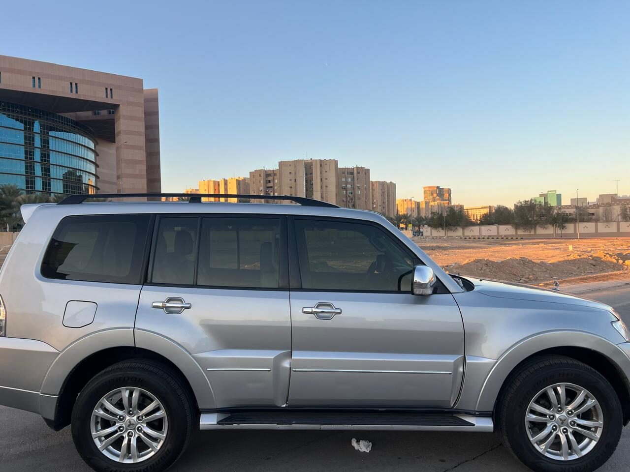 Riyadh, Vehicles, Cars & Trucks , Mitsubishi Pajero,  2020,  Automatic,  141000 KM,