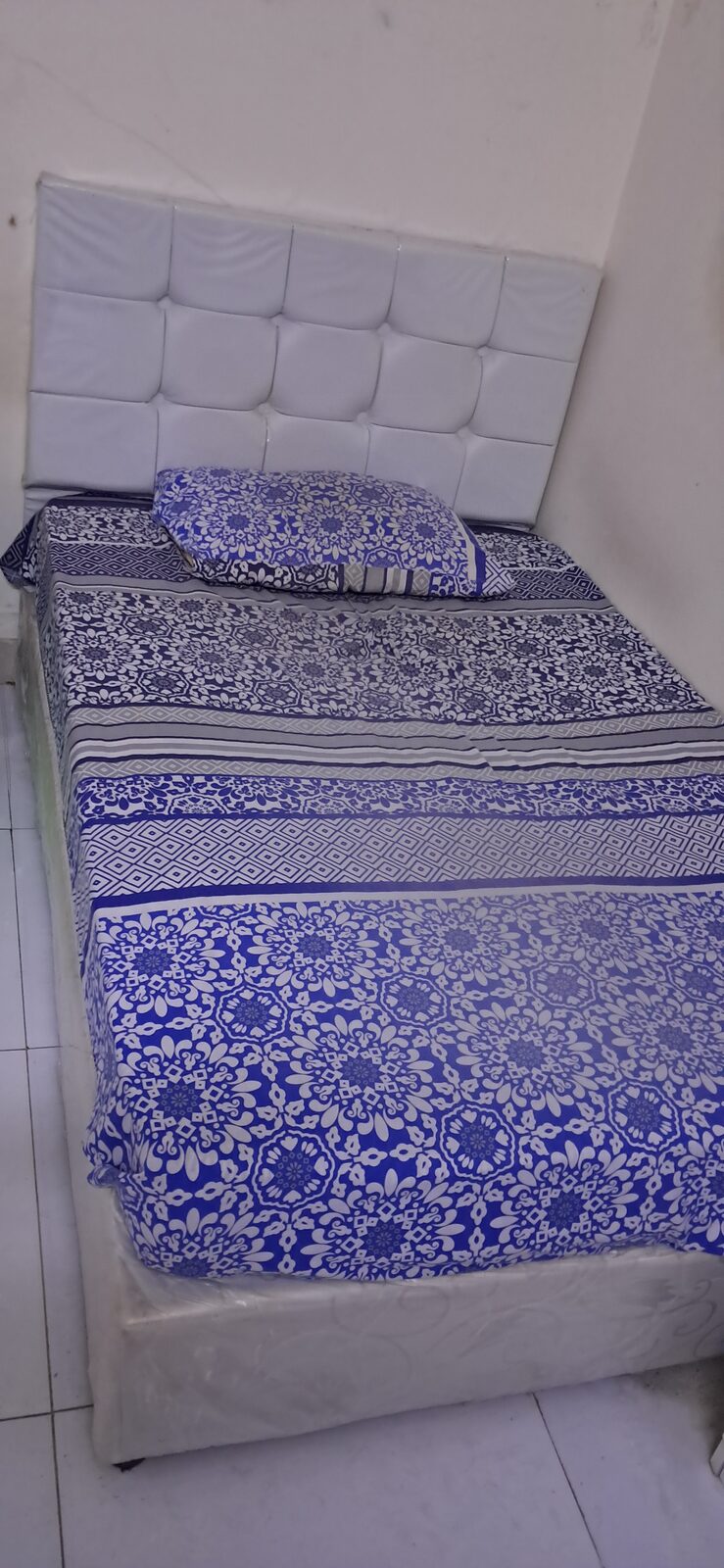 Jeddah, Furniture, SAR 600,  (Bed With Mattress)(Cupboard)