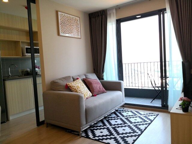 Bangkok, Villas, THB 24000,  47 Sq. Meter,  Ideo O2 Spacious Comfortable Clean 21st Floor BTS Bangna