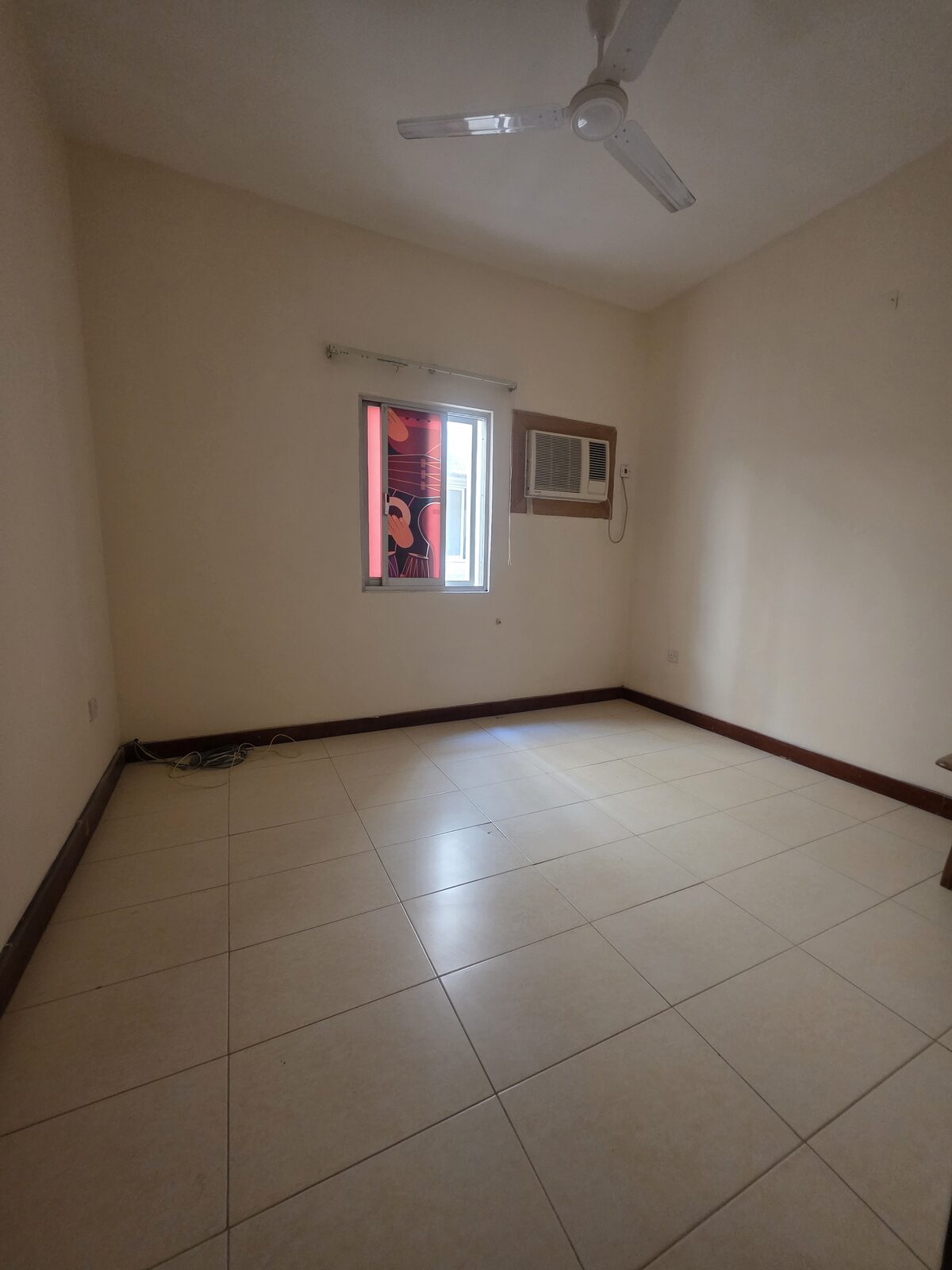 Manama, Apartments, Flats, Houses & Villas, BHD 250/month,  3 BR,  #2BATHROOM Hall Kitchen Without Electricity Car Parking Semi Furnished
