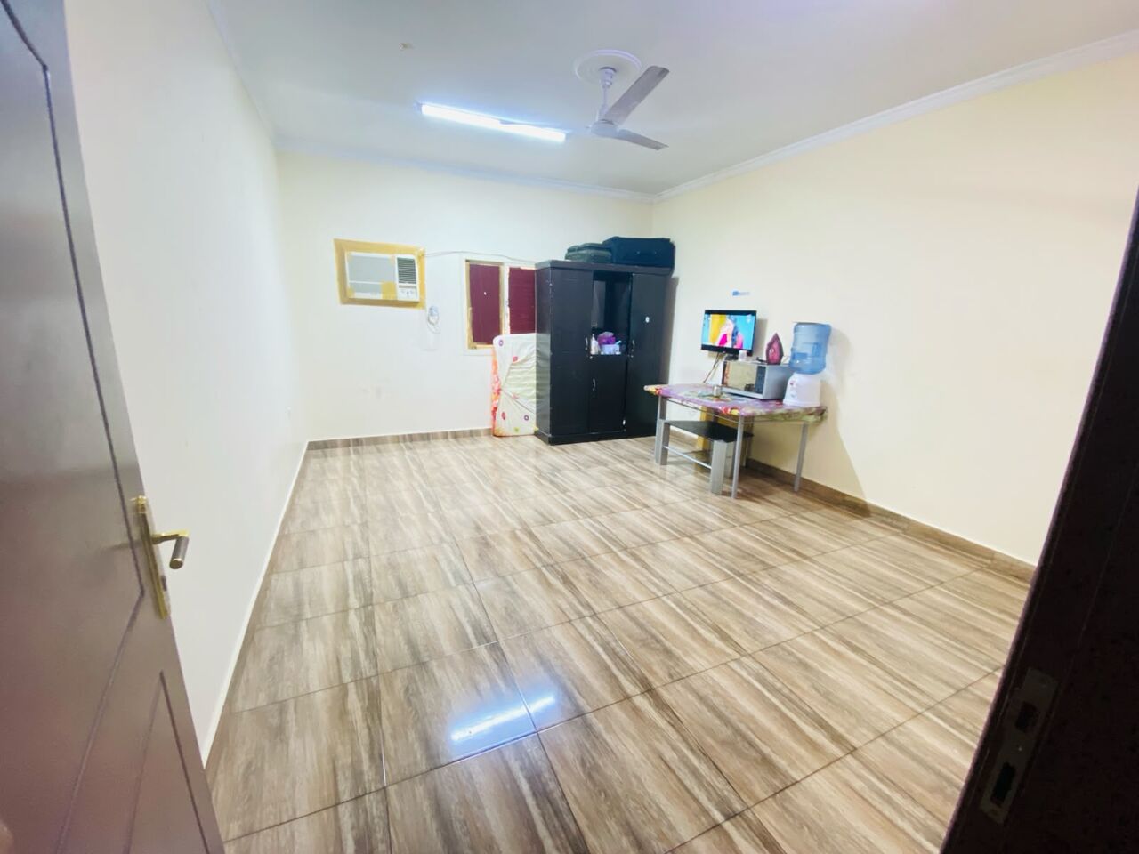 Hamad Town, Bedspace For Rent, BHD 60/month,  LOOKING KERALA EXE BACHELOR -FOR 1 BHK FLAT SHARING(BEDSPACE)