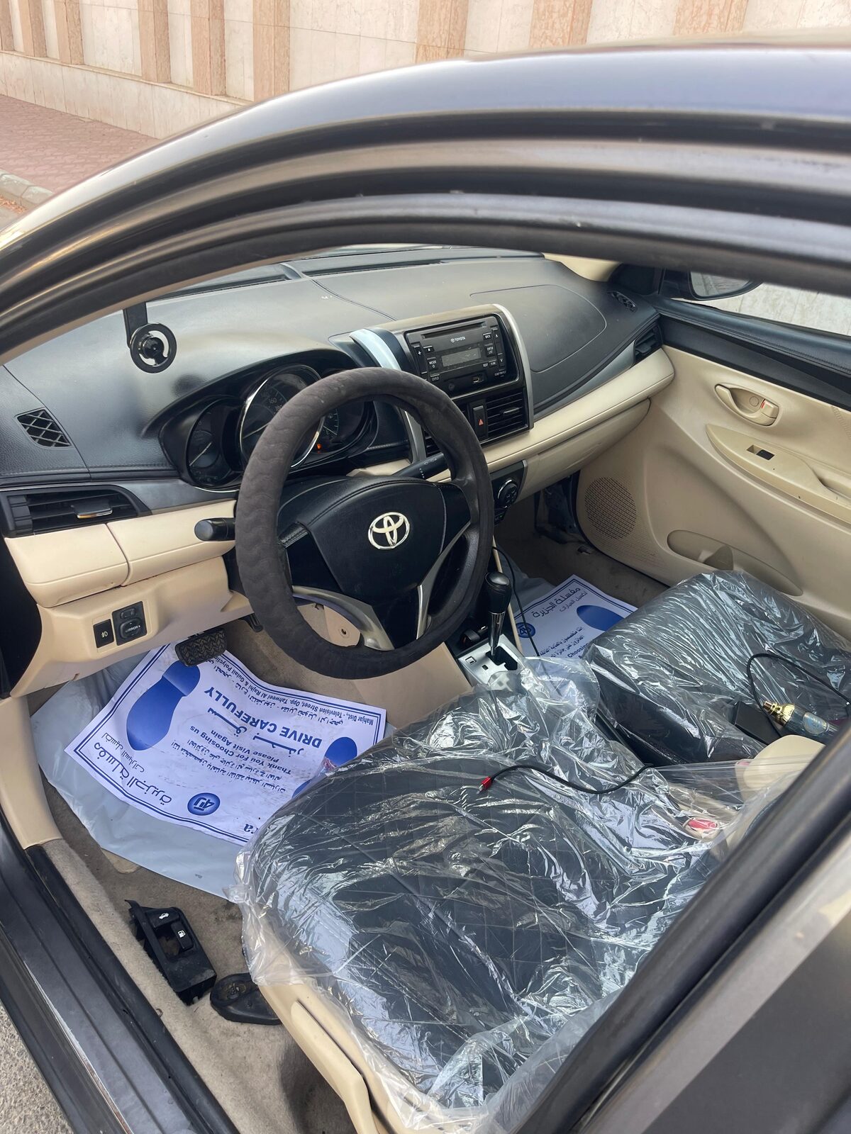 Jeddah, Vehicles, Cars & Trucks , SAR 22500,  Yaris 2014 Full Automatic Odo 260k,  2014,  Automatic,  260000 KM,  Yaris  Full Auto 260k Mileage
