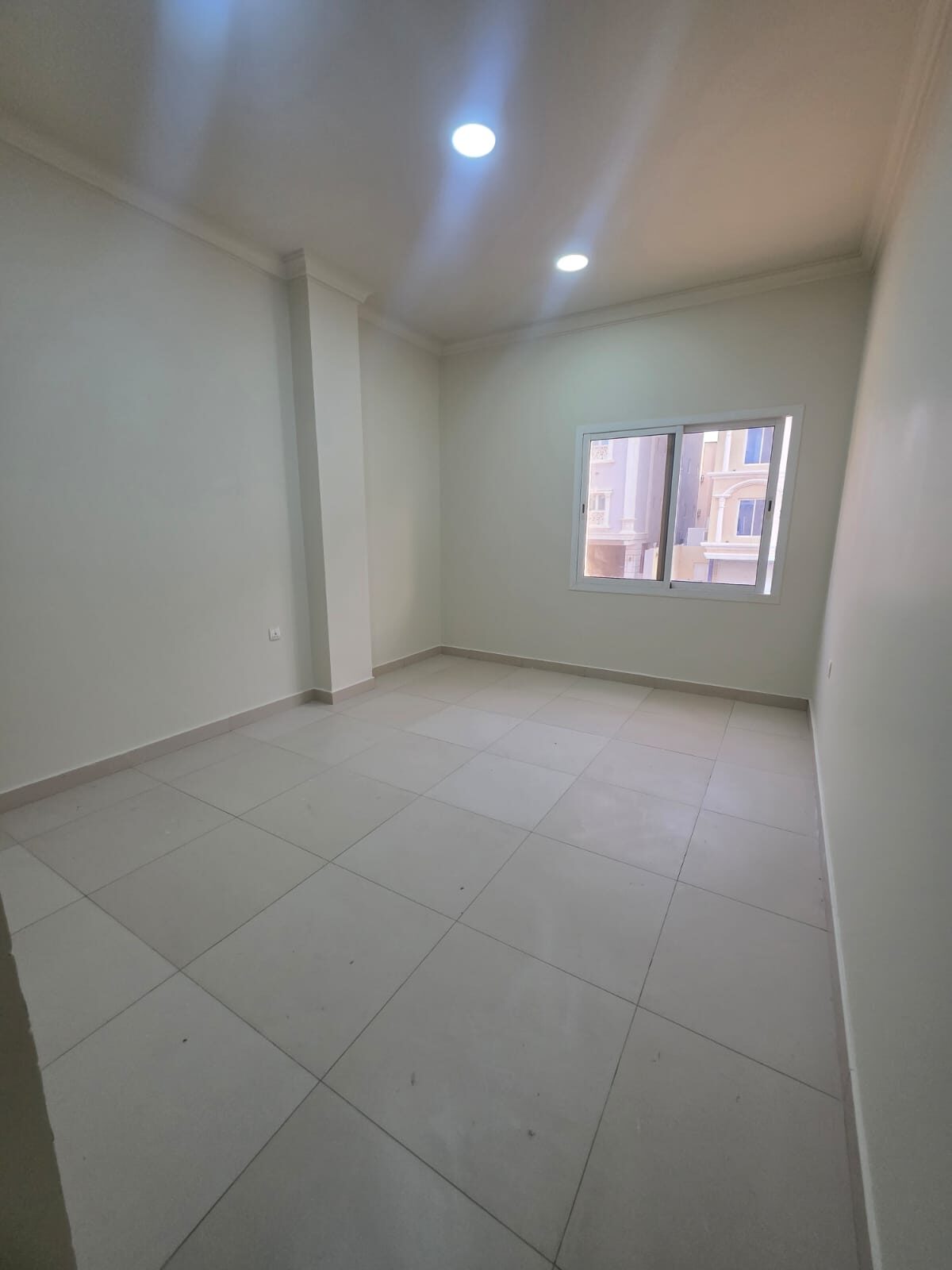 Khobar, Apartments, Flats, Houses & Villas, SAR 31000/year,  3 BR,  Consists Of:- 3 Bedrooms, A Living Room,3 Bathrooms, And A Kitchen, Fast  Floor,elevator ,