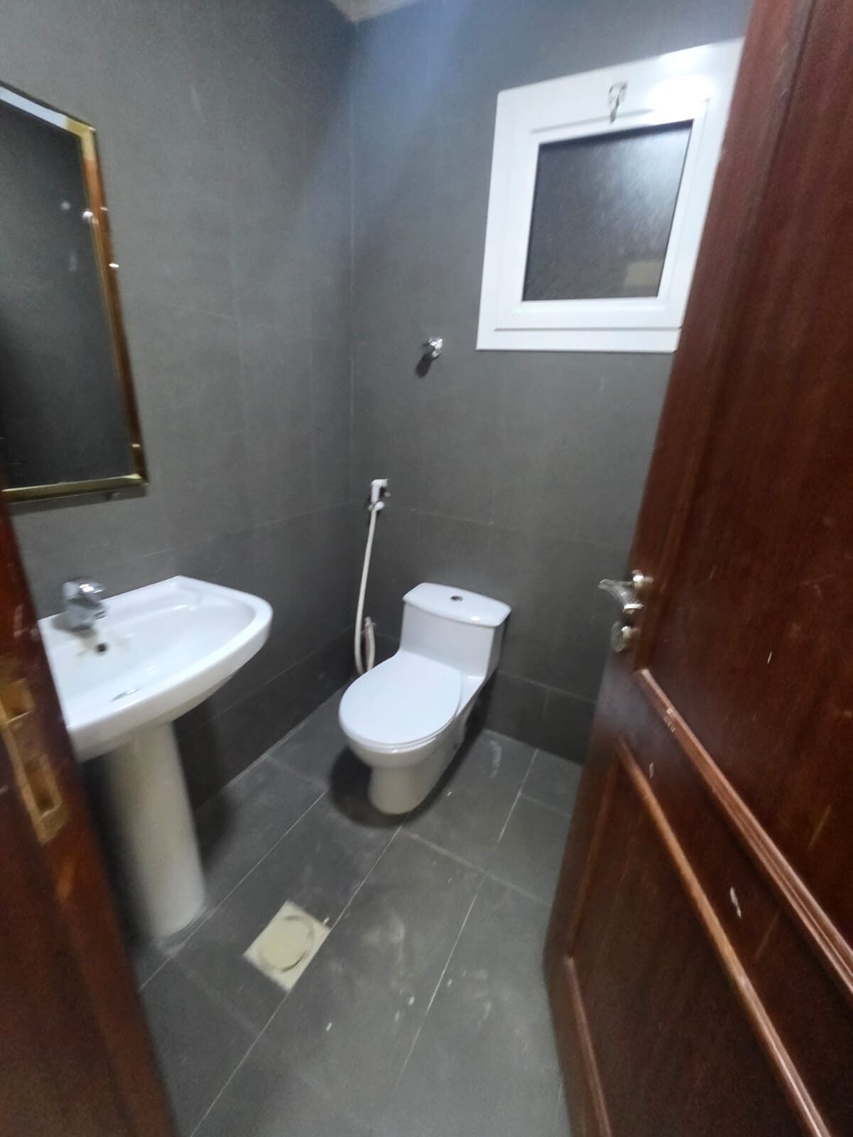 Khobar, Apartments, Flats, Houses & Villas, SAR 31000/year,  3 BR,  Consists Of:- 3 Bedrooms, A Living Room,3 Bathrooms, And A Kitchen, Fast  Floor,elevator ,