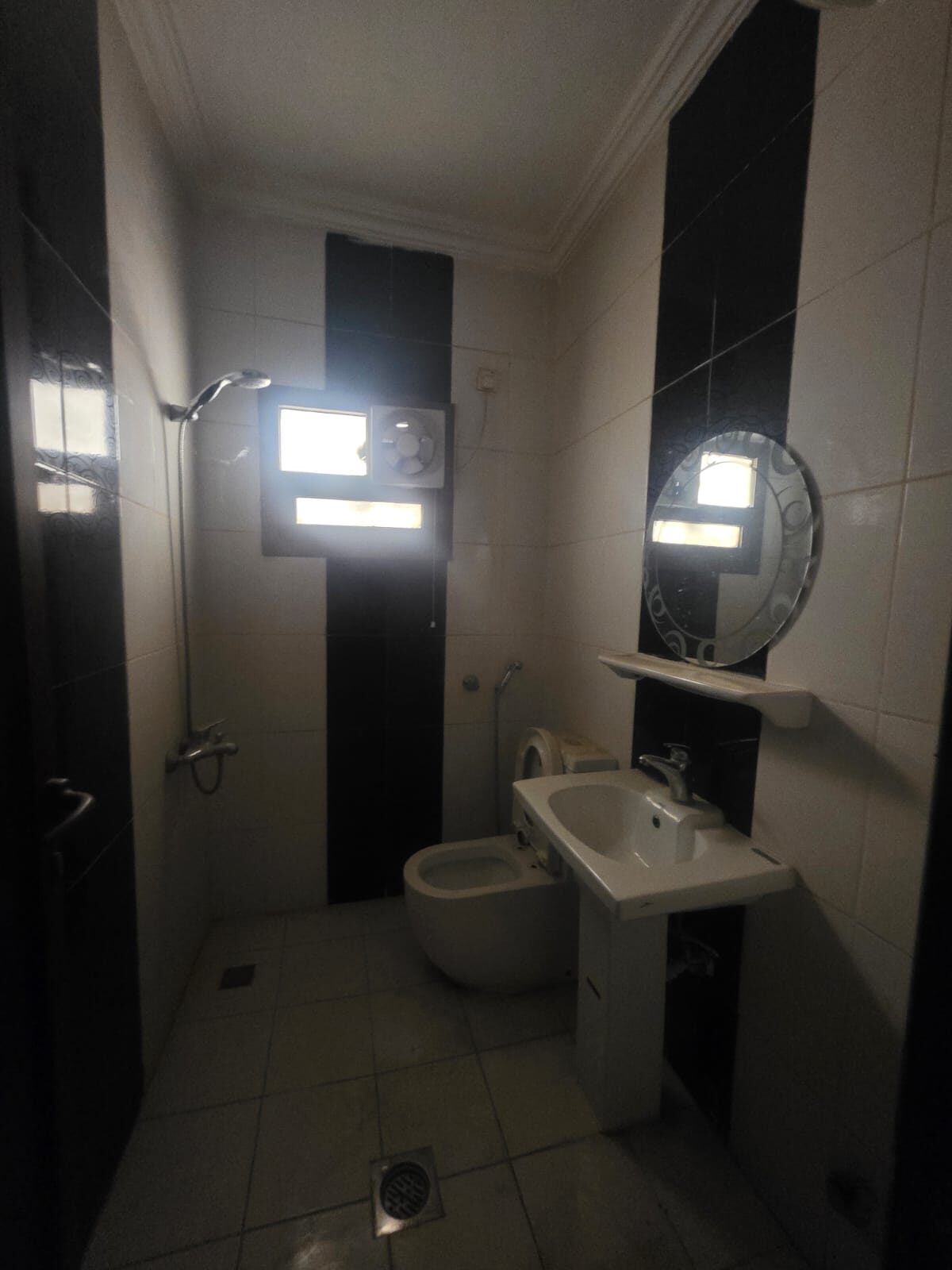 Khobar, Apartments, Flats, Houses & Villas, SAR 28600/year,  3 BR,  Consists Of:- 3 Bedrooms, A Living Room,2 Bathrooms, And A Kitchen,second  Floor,elevator