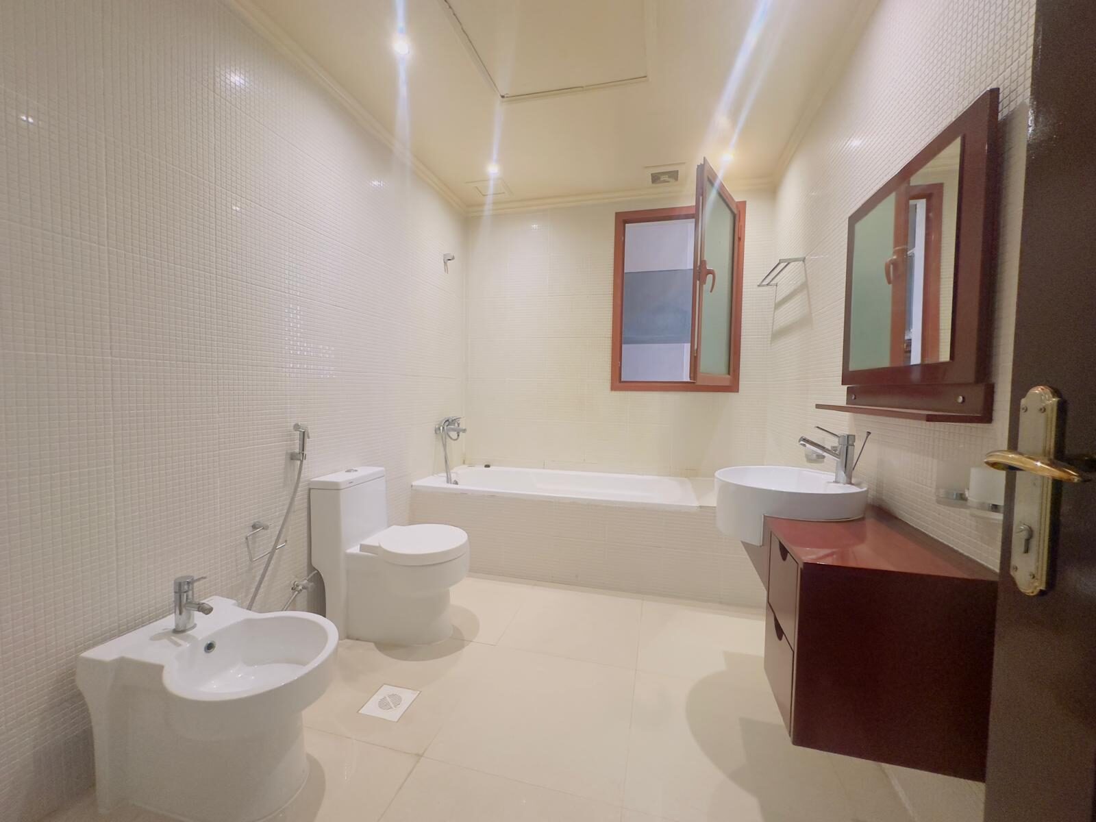 Juffair, Apartments, Flats, Houses & Villas, BHD 380/month,  Furnished,  2 BR,  130 Sq. Meter,  FURNISHED 2BHK |CLOSED KITCHEN | BALCONY|INCLUSIVE