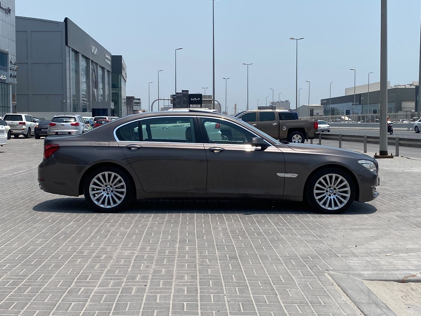 Manama, Vehicles, Cars & Trucks , BHD 3500,  BMW 740Li,  2014,  Automatic,  208950 KM,    (Brown)