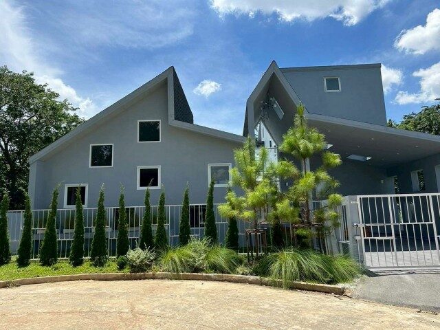 Bangkok, Villas, THB 100000,  120 Sq. Feet,  Great Value Pool Villa, 3 Floors, For Rent 100,000 Baht/month, San Sai #Corner Plot,