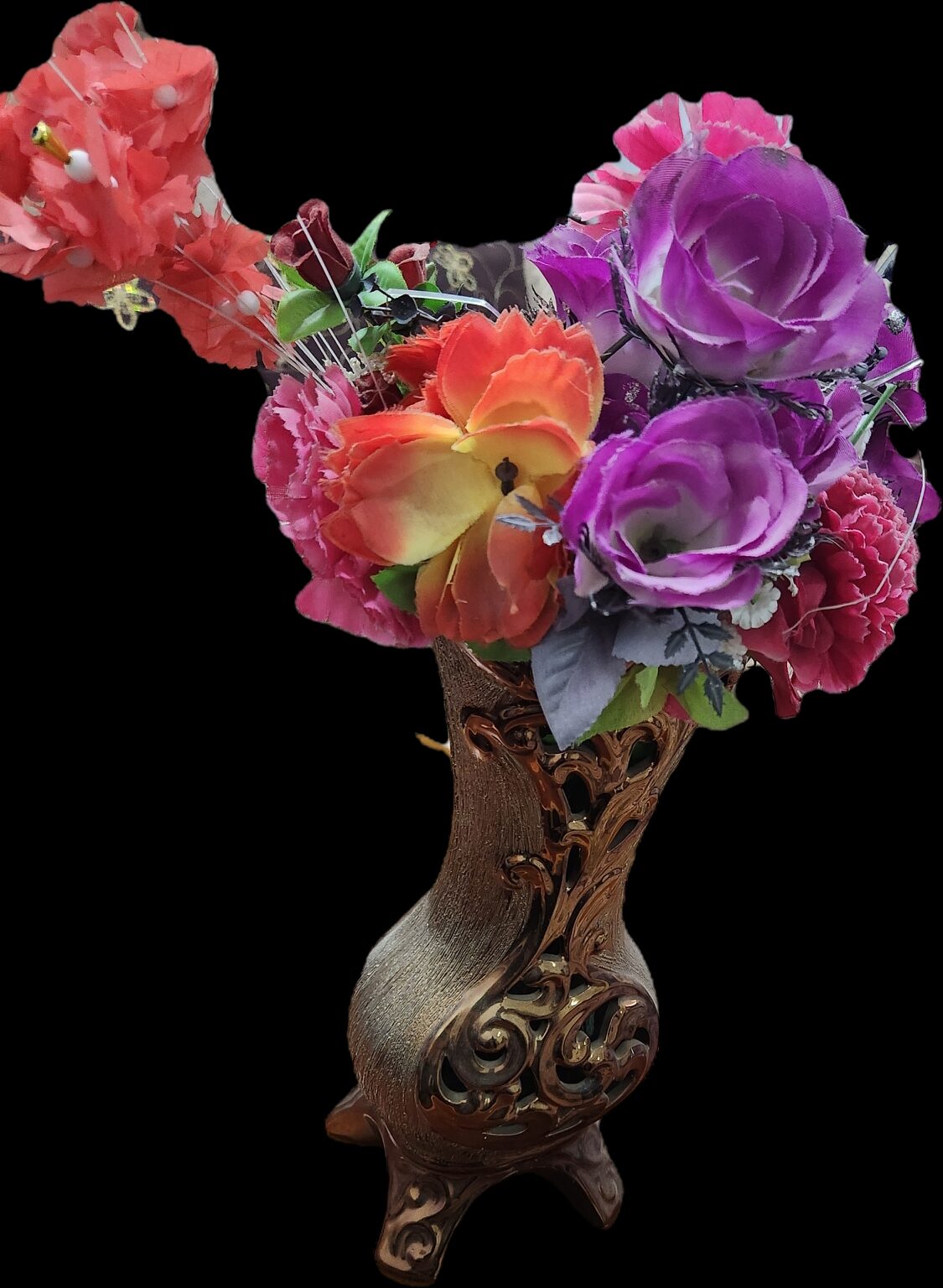 Jeddah, Household Items, SAR 35,  Ornate Gold Decorative Vase With Flowers (38cm) فازة زينة ذهبية مزخرفة مع ورد (38 سم)