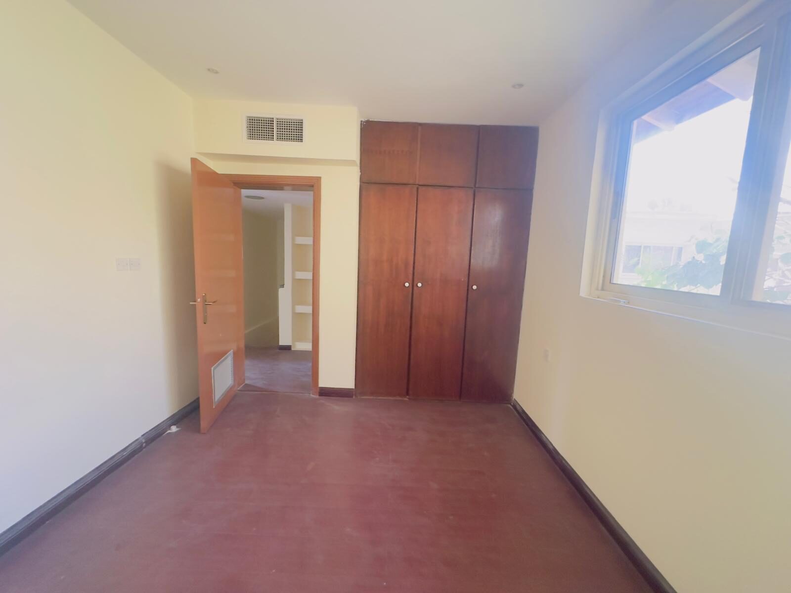 Adliya, Apartments, Flats, Houses & Villas, BHD 400/month,  3 BR,  160 Sq. Meter,  Semi Furnished Double Store Villa In Adliya - Reduced Rent