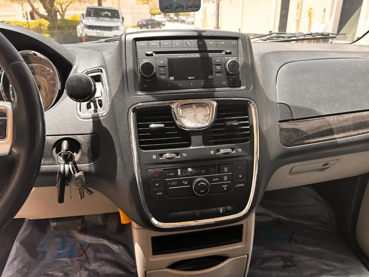 Riyadh, Vehicles, Cars & Trucks , SAR 30000,  Chrysler Grand Voyager,  2016,  Automatic,  153700 KM,    &ndash; Excellent Condition