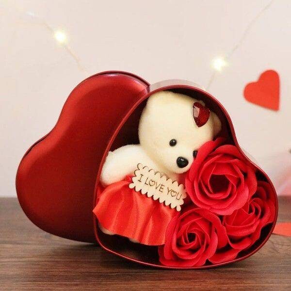 New Delhi, Florist, Romantic Anniversary Gifts For Wife &ndash; Flowers, Cakes & Gift Hampers