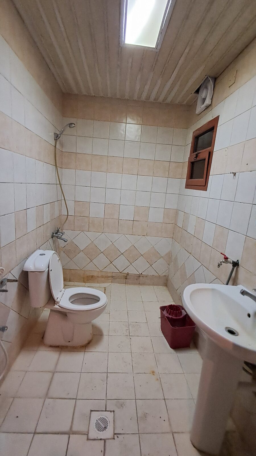 Hoora, Apartments, Flats, Houses & Villas, BHD 190/month,  2 BR,  Flat For Rent In Hoora Without Electricity