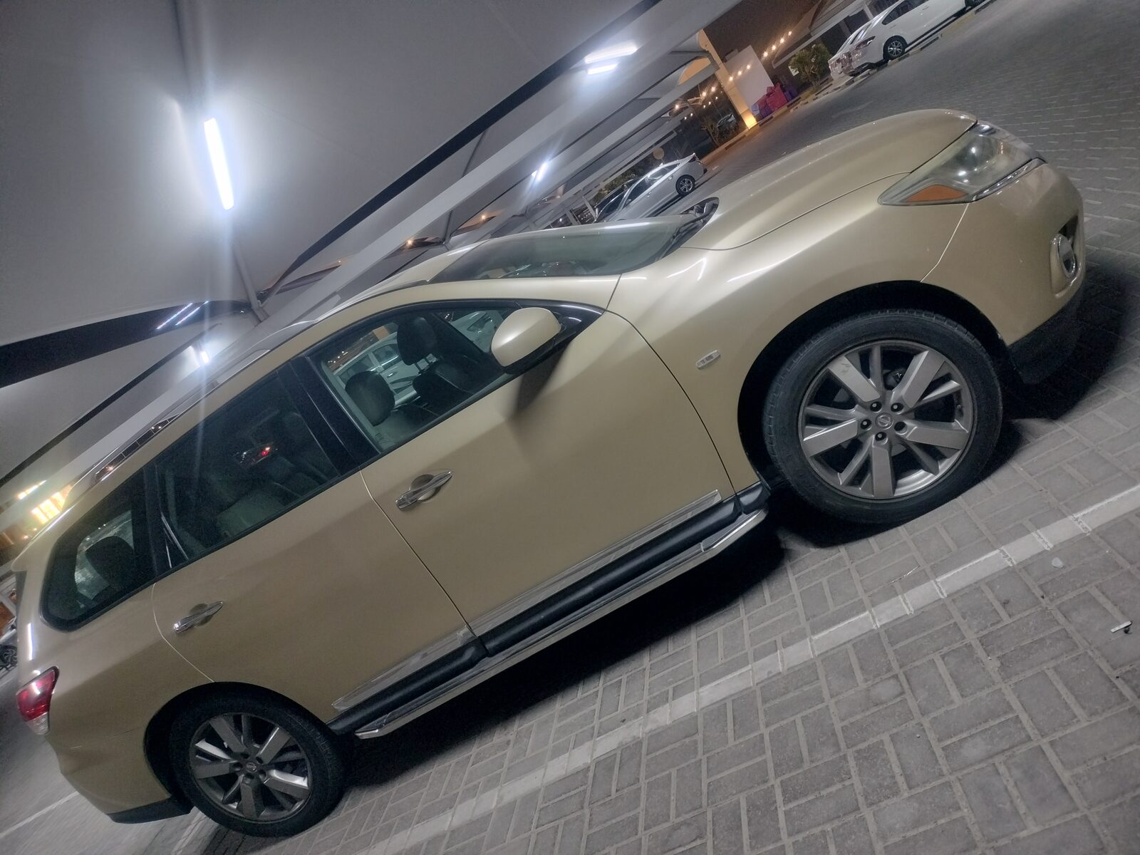 Manama, Vehicles, Cars & Trucks , Nissan Pathfinder,  2013,  Automatic,  100000 KM,