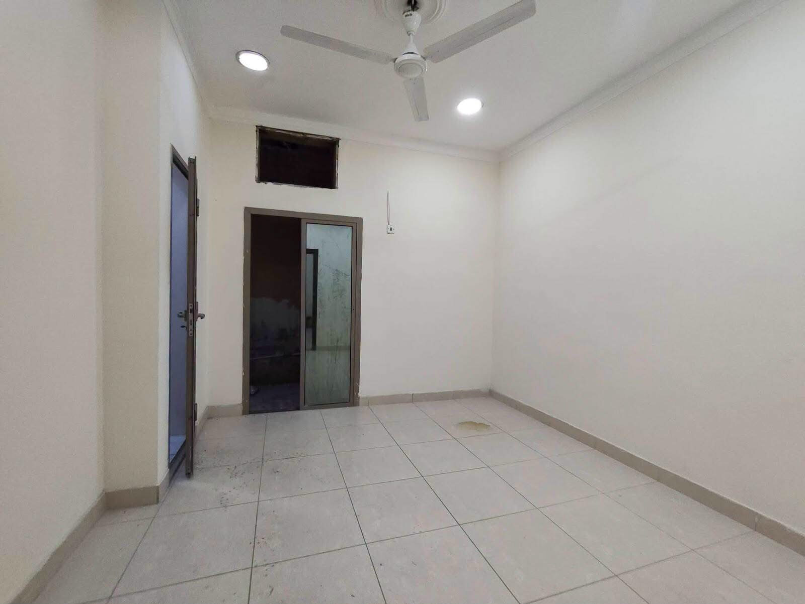 Adliya, Apartments, Flats, Houses & Villas, BHD 270/month,  2 BR,  Adliya:- Groundfloor 2Bhk  Unfurnished Flat On Rent.   Bd 270/- With Unlimited Ewa.