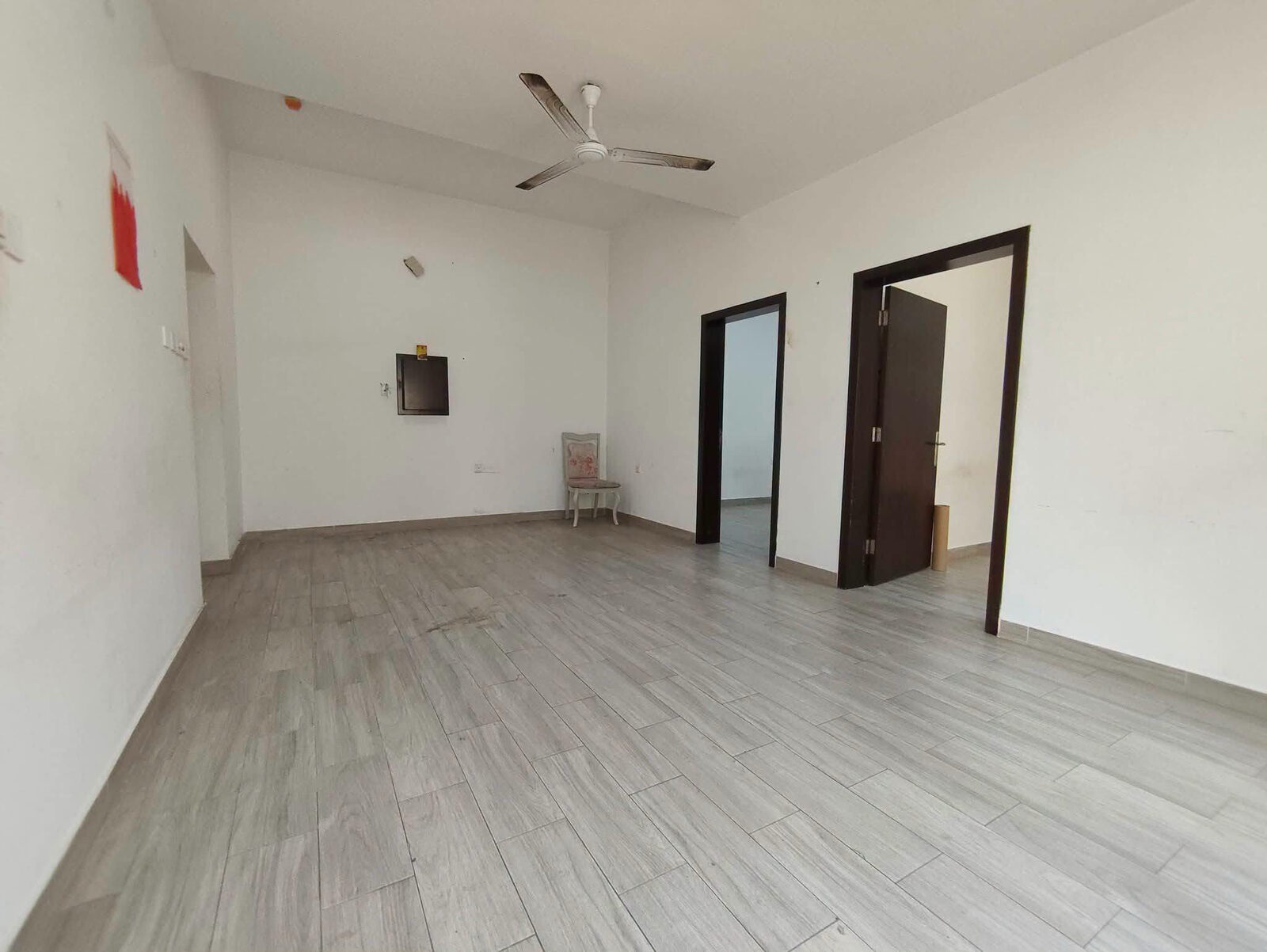 Manama, Apartments, Flats, Houses & Villas, BHD 250/month,  3 BR,  Gufool:- 3Bhk Unfurnished Flat On Rent.  Bd 250/- With Ewa, 50Bd Limit.