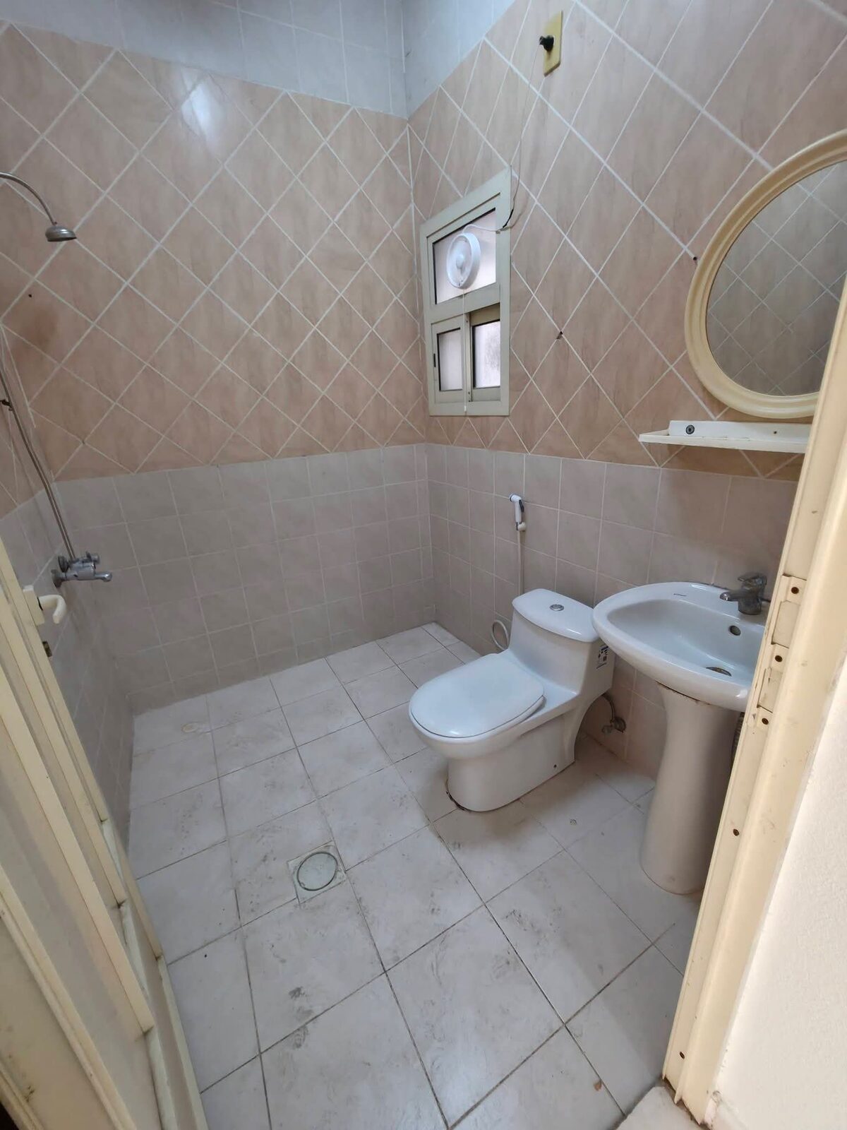 Thuqbah, Apartments, Flats, Houses & Villas, 2 BR,  2 BR Family Apartment For Rent In Al Khobar &ndash; 16,600 SAR/Year